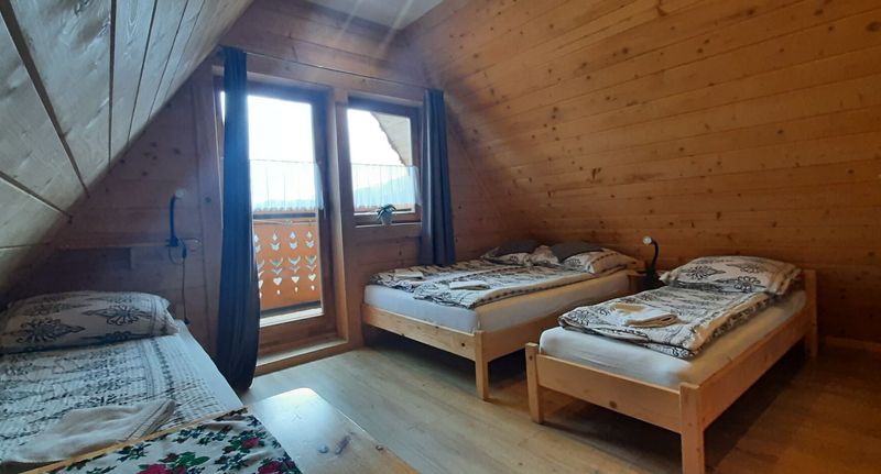Pokoj se sprchou pro 4 os. s výhledem na hory - Willa przy Orliku Kościelisko, foto 1
