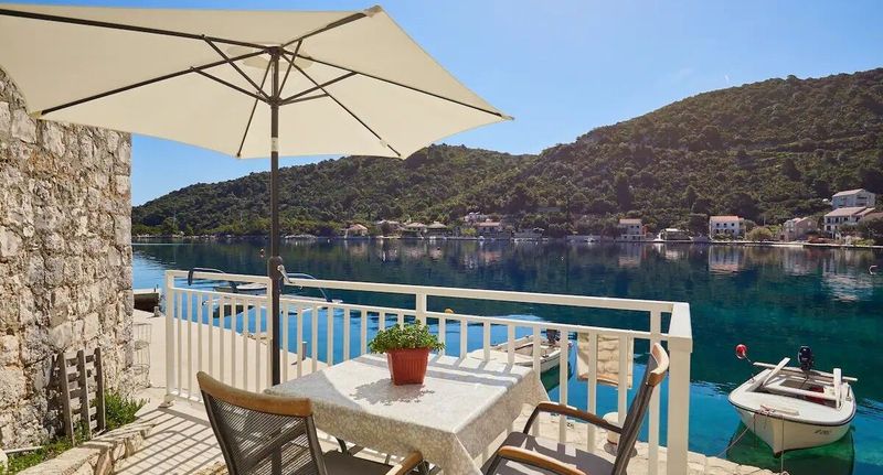 Apartman s terasou s manželskou postelí s 1 ložnicí AS-22332-a - Apartments By The Sea Prožurska Luka, Mljet - 22332 Prožurska Luka, foto 1