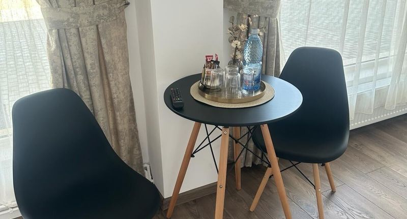 Standard Pokoj pro 4 os. na přízemí - Hostel Adriana Touristik Arad, foto 1