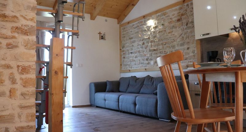 Rekreační dům (jako celek) pro 5 os. - House Escape Debeljak, foto 1