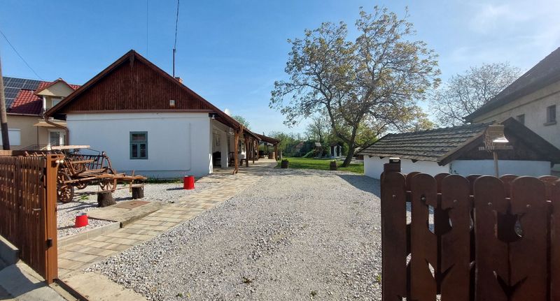 Rolnický dům (jako celek) pro 8 os. celý Dům - Trinity Vendégház Abádszalók, foto 1