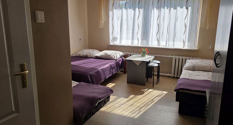 Pokoj pro 4 os. s výhledem do zahrady na poschodí - Pensjonat Ventus Władysławowo, foto 1