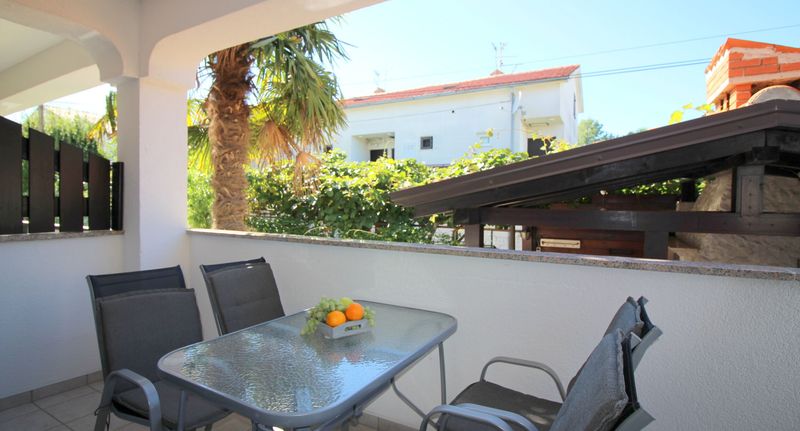Apartman pro 5 os. se 3 ložnicemi - Apartment Residence Lili 4 s bazenom Porec, foto 1