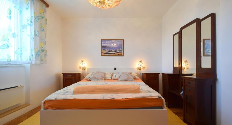 Apartman pro 4 os. se 2 ložnicemi - Apartment Borosak Malinska II, foto 1