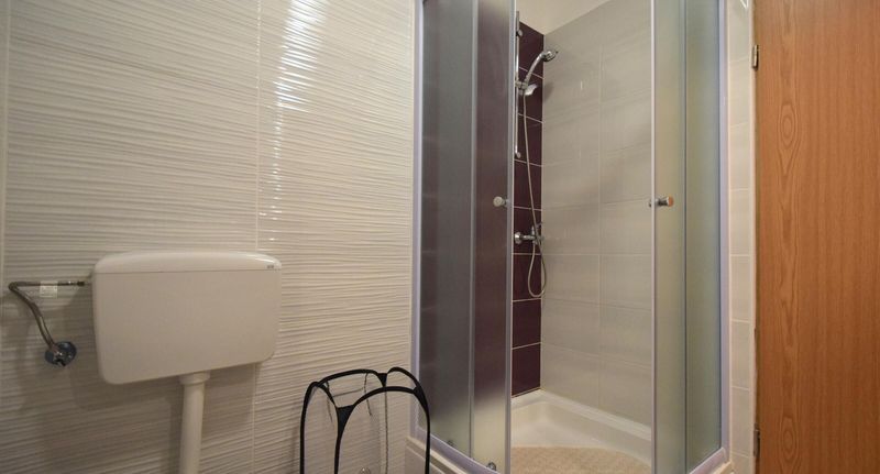 Apartman pro 9 os. s 5 ložnicemi - Apartments Cindrić Malinska, foto 1