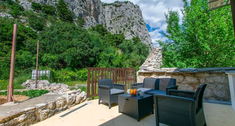 Apartman pro 5 os. se 3 ložnicemi - Apartment Petea Omis, foto 1