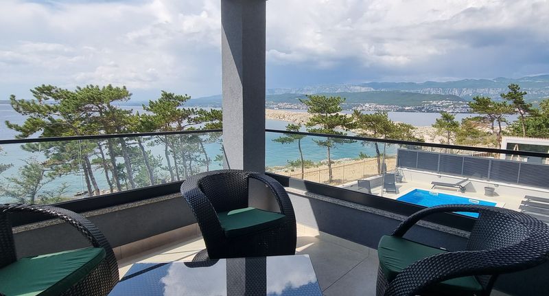 Apartman s klimatizací s terasou s manželskou postelí s 1 ložnicí A-21242-a - Family-friendly Apartments With Swimming Pool Šilo Krk - 21242, foto 1