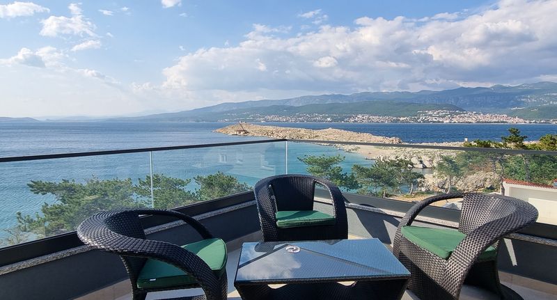 Apartman s klimatizací s terasou s manželskou postelí s 1 ložnicí A-21242-b - Family-friendly Apartments With Swimming Pool Šilo Krk - 21242, foto 1