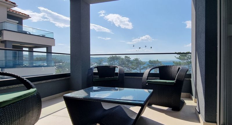 Apartman s klimatizací s terasou s manželskou postelí s 1 ložnicí A-21242-c - Family-friendly Apartments With Swimming Pool Šilo Krk - 21242, foto 1