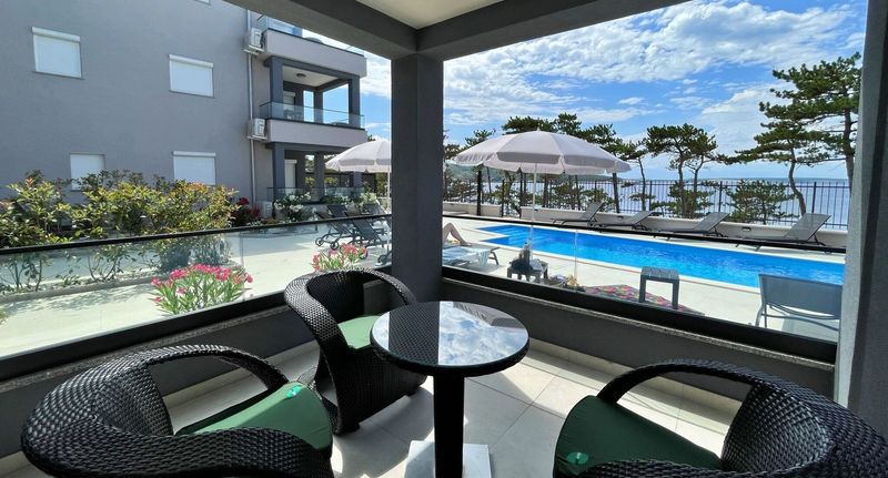 Apartman s klimatizací s terasou s manželskou postelí s 1 ložnicí A-21242-g - Family-friendly Apartments With Swimming Pool Šilo Krk - 21242, foto 1