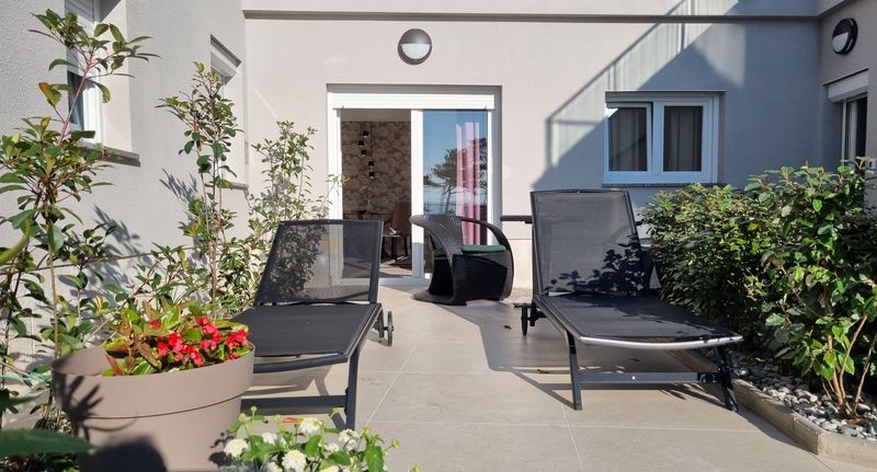 Apartman s klimatizací s terasou s manželskou postelí s 1 ložnicí A-21242-h - Family-friendly Apartments With Swimming Pool Šilo Krk - 21242, foto 1