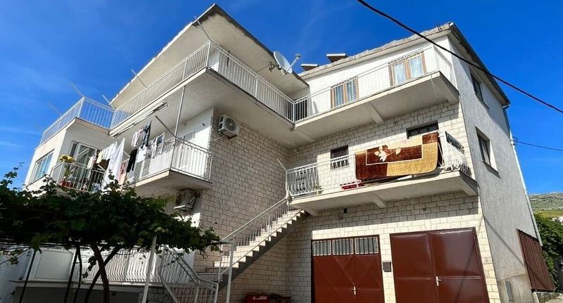 Apartman s klimatizací s terasou pro 4 os. se 2 ložnicemi A-22296-a - Apartments With Parking Space Stobreč, Split - 22296 Stobreč, foto 1