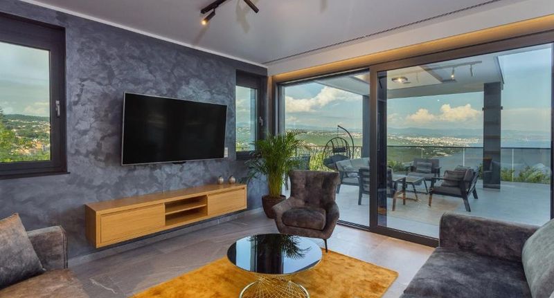 Rekreační dům (jako celek) pro 6 os. - Villa Titanium Opatija, foto 1