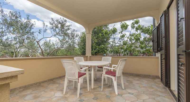 Apartman pro 3 os. se 2 ložnicemi - Apartments Murter Jurjako, foto 1