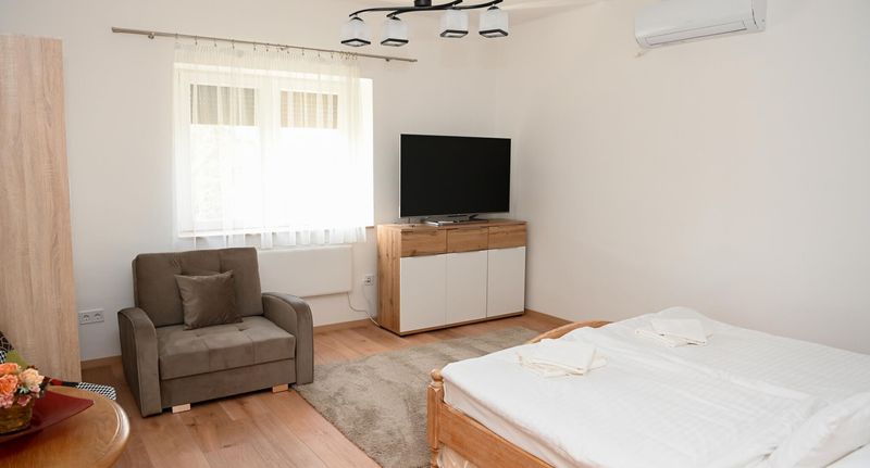 Rekreační dům (jako celek) pro 6 os. na přízemí celý Dům (s možností přistýlky) - Dézsa-vű Vendégház Tarcal, foto 1