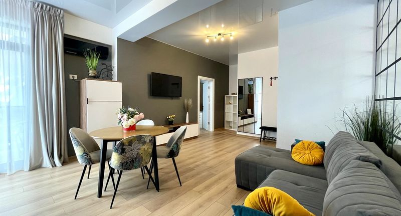 Apartman s balkónem pro 6 os. se 3 ložnicemi na poschodí - Seaside Apartments Mamaia, foto 1