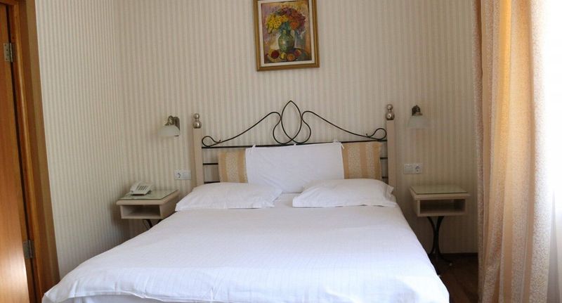 Pokoj s manželskou postelí - The Elite - Oradea's Legendary Hotel Oradea, foto 1