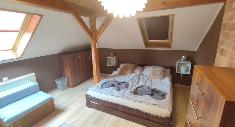 Apartman s klimatizací pro 6 os. se 3 ložnicemi v podkroví - Nono Apartman Ház Gárdony - Agárd, foto 1