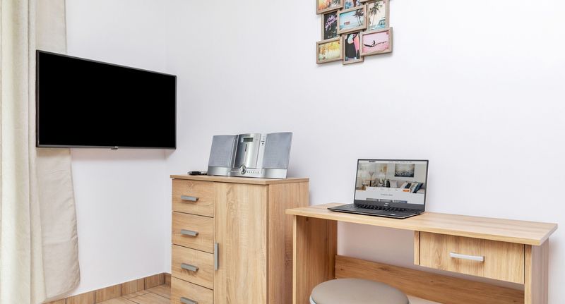 Apartman se sprchou pro 4 os. se 2 ložnicemi celý Dům - Armii Krajowej 6/13, foto 1