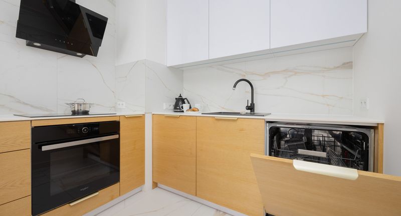 Apartman tV s plochou obrazovkou pro 4 os. se 2 ložnicemi celý Dům - Habicha 12/42^, foto 1