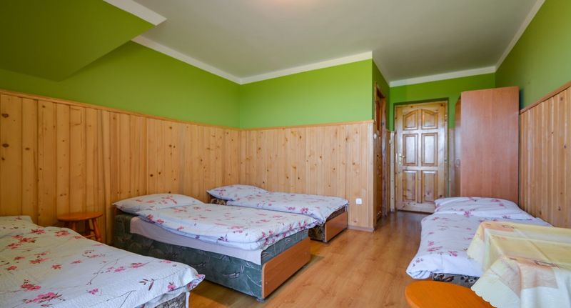 Pokoj s koupelnou s privátní koupelnou mimo pokoj pro 4 os. - Willa Krywań Ząb, foto 1