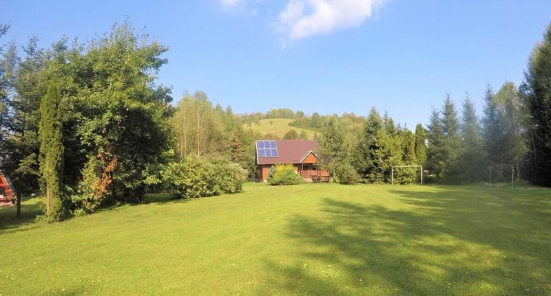 Roubenka (jako celek) se zahradou pro 18 os. s výhledem na hory - Domki Nad Strumieniem Baligród, foto 1