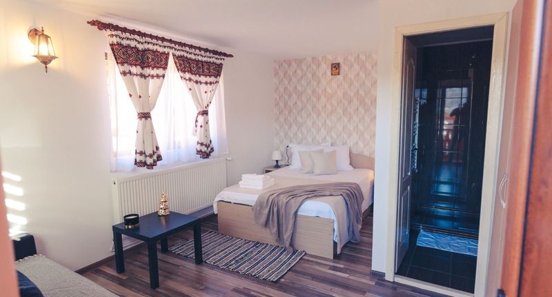 Roubenka (jako celek) s koupelnou pro 3 os. na přízemí - Cabana Rebecca Land Corbi, foto 1