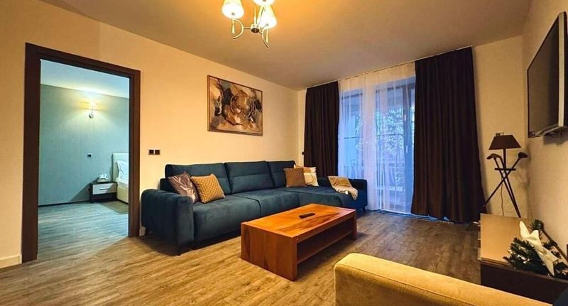 Apartman pro 4 os. se 2 ložnicemi s výhledem na les na přízemí - Mountain Relax Apartment Poiana Brașov, foto 1