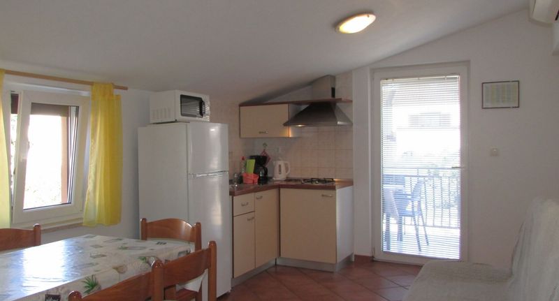 Economy Apartman pro 6 os. se 2 ložnicemi na poschodí - Apartmani Aleks Umag, foto 1