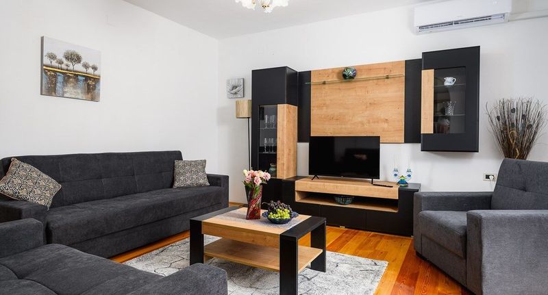 Apartman pro 7 os. se 4 ložnicemi - Casa Paradiž Labin, foto 1