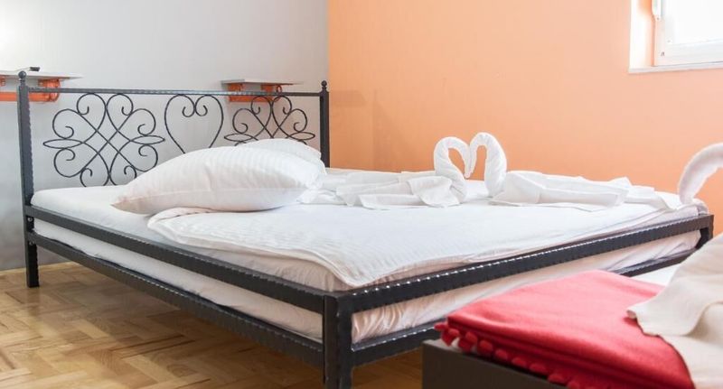 Pokoj s klimatizací pro 3 os. S-20757-p - Rooms With A Parking Space Staro Petrovo Selo, Slavonija - 20757 Staro Petrovo Selo, foto 1