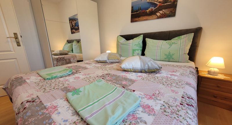 Apartman s klimatizací s terasou pro 4 os. s 1 ložnicí A-23577-a - Apartments With Parking Space Milovcici, Krk - 23577 Milovčići, foto 1
