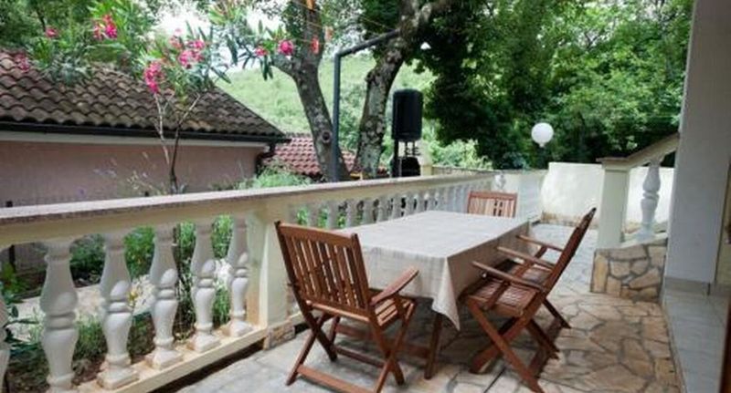 Apartman pro 5 os. se 3 ložnicemi (s možností přistýlky) - Apartments Luka Povile, foto 1