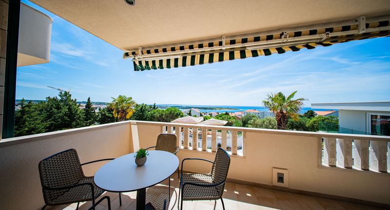 Apartman pro 4 os. se 2 ložnicemi - Apartments Tomo Novalja, foto 1