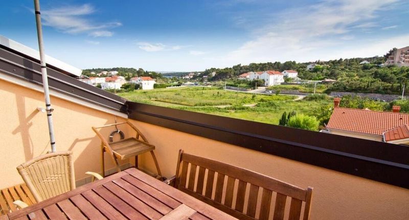 Apartman pro 6 os. se 3 ložnicemi - Apartments Spomenka Palit, foto 1