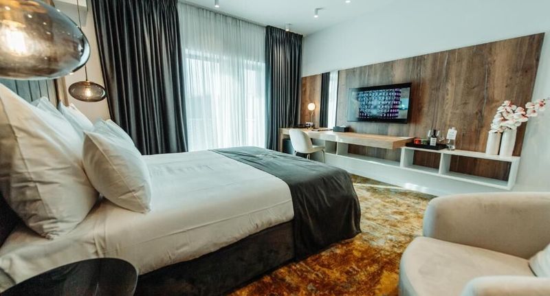 Exclusive Pokoj s terasou s manželskou postelí - Hotel Iza Sighetu Marmației, foto 1