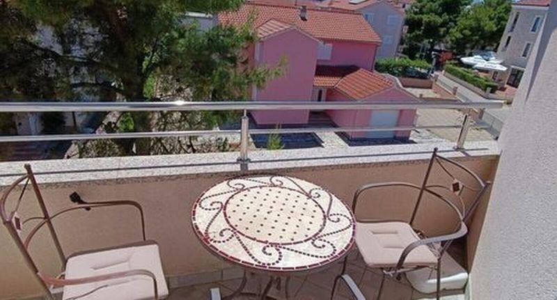 Apartman s balkónem s klimatizací pro 4 os. se 2 ložnicemi - Apartman Krešo Vodice, foto 1
