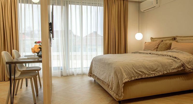 Deluxe Apartman s manželskou postelí s 1 ložnicí s výhledem do zahrady - BelleView Apartaments Cluj, foto 8