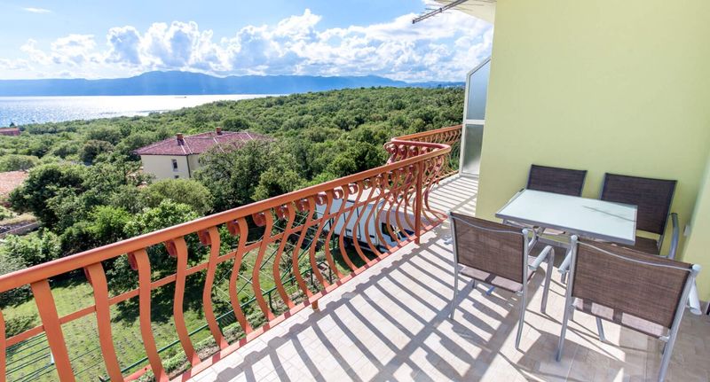 Apartman pro 5 os. se 3 ložnicemi - Apartments Kostrena, foto 1