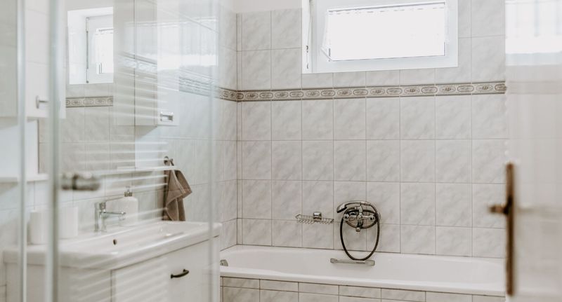 Pokoj pro 4 os. na straně bazénu přízemní - Kék Vendégház Family Resort Gyenesdiás, foto 1