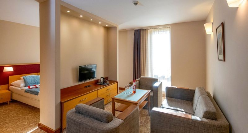 Romantik Suita s balkónem pro 2 os. s 1 ložnicí (s možností přistýlky) - Dráva Hotel Thermal Resort Harkány, foto 1