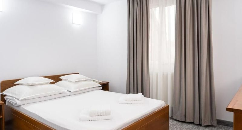 Pokoj s manželskou postelí - Motel Casa de Piatră Scheia, foto 1
