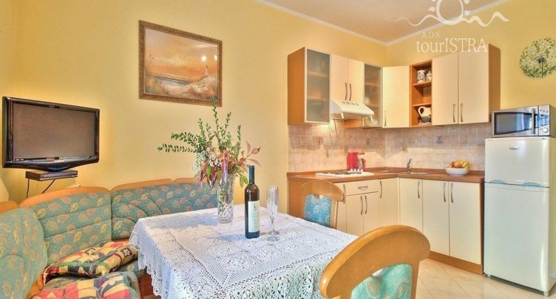 Komfort Apartman pro 4 os. se 2 ložnicemi na přízemí (s možností přistýlky) - Apartmani Lorena Umag, foto 1