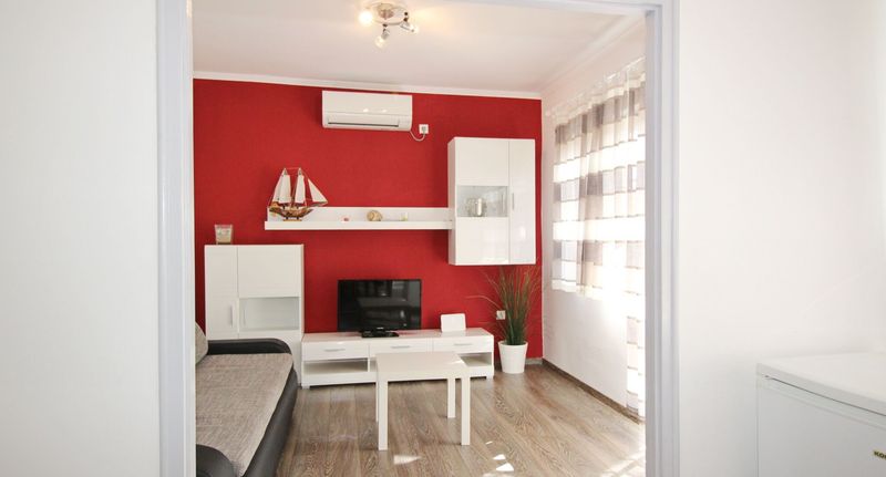 Komfort Apartman pro 4 os. se 2 ložnicemi na přízemí (s možností přistýlky) - Apartman Mihaela Baska, foto 1