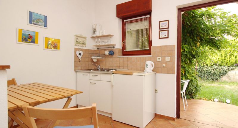 Studio Suita s manželskou postelí s 1 ložnicí na přízemí - Apartments E. Valic Baska, foto 1