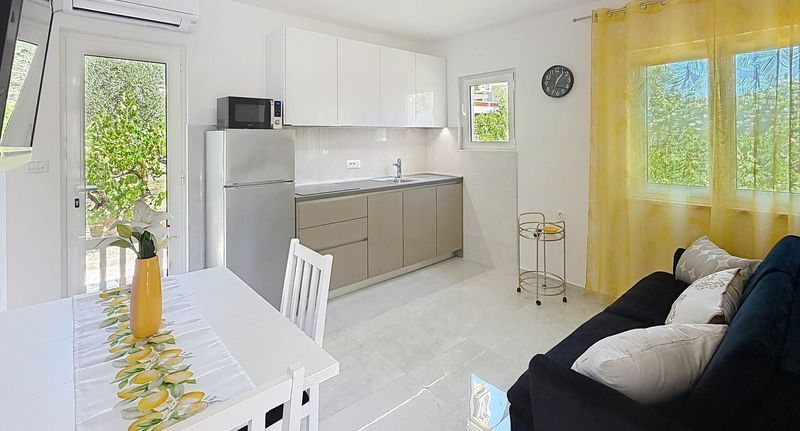 Apartman s terasou s manželskou postelí s 1 ložnicí na přízemí - Apartment Nada Baška, foto 1