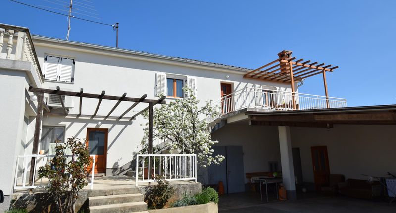 Apartman s klimatizací s terasou pro 4 os. se 2 ložnicemi A-19373-a - Apartments With Parking Space Nenadići, Krk - 19373 Nenadići, foto 1