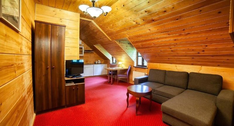 Studio Apartman pro 4 os. se 2 ložnicemi s výhledem do dvora - Hotel Dworek Wapionka Górzno, foto 8