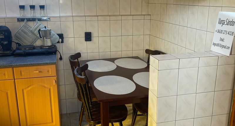 Turistický Apartman pro 4 os. s 1 ložnicí na přízemí - Zorka Apartman Kisapáti, foto 1