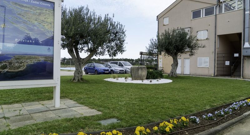 Apartman s klimatizací s terasou pro 4 os. se 3 ložnicemi A-23749-a - Apartments By The Sea Privlaka, Zadar - 23749 Privlaka, foto 1